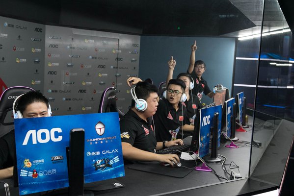 塔图姆虽然 塔图姆虽然