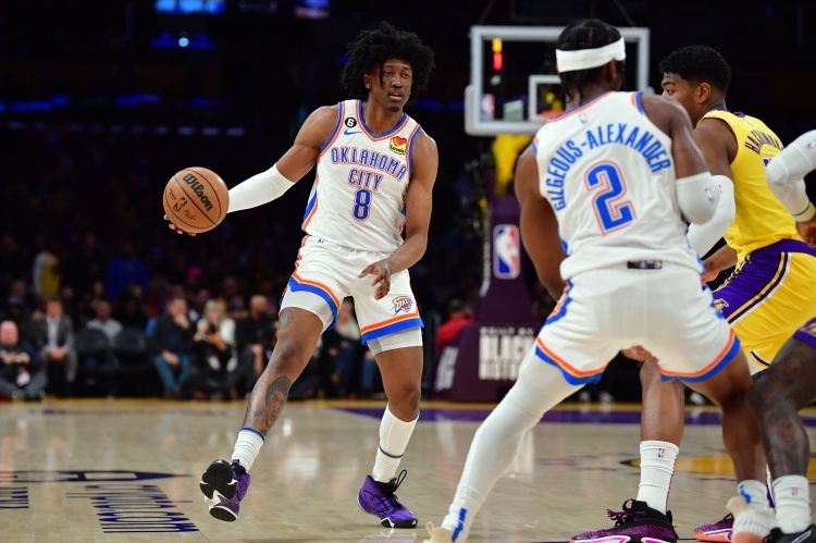 表现突出 表现突出