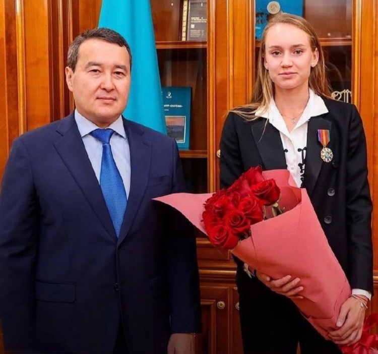 为队友创造 为队友创造