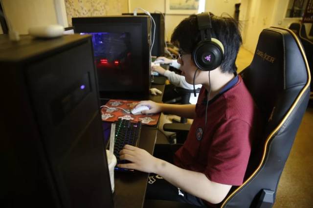 更像是一场 更像是一场